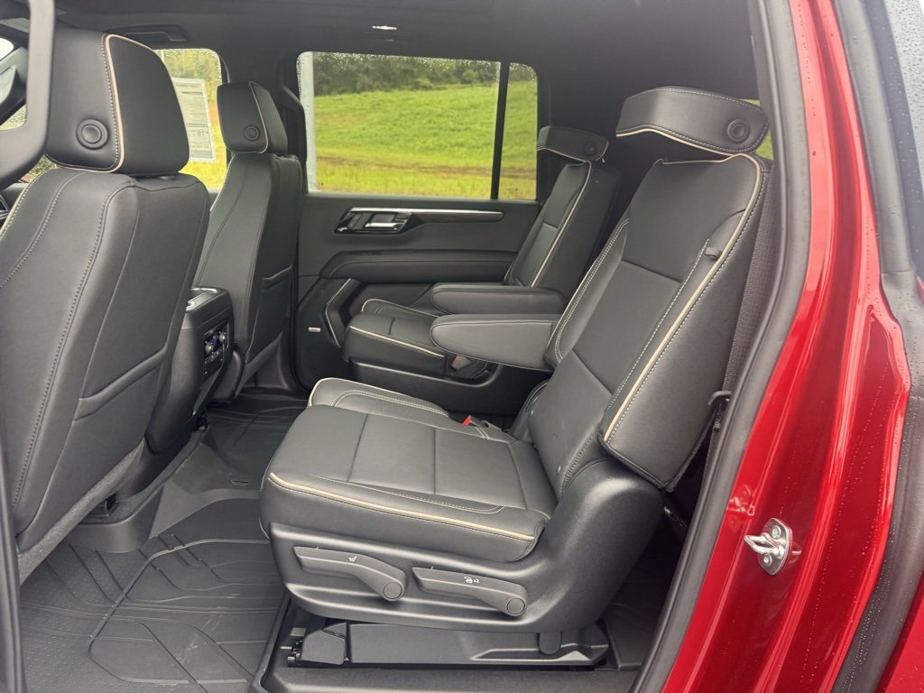 2026 Chevrolet Suburban Premier photo 21