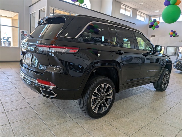 2025 Jeep Cherokee Overland photo 3