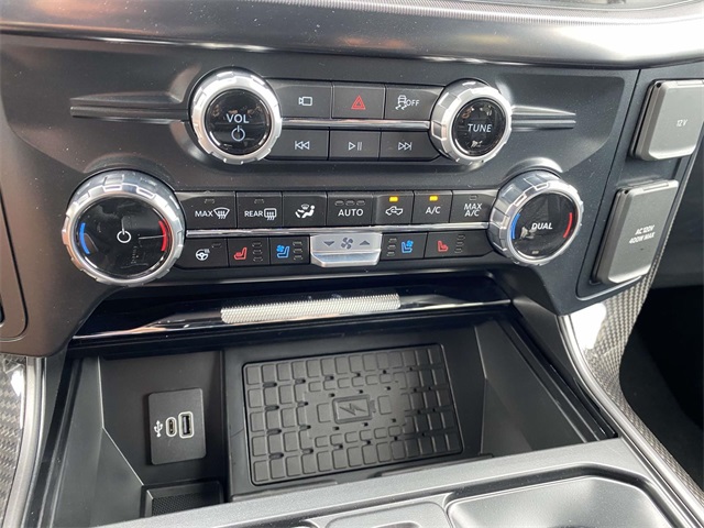2025 Ford F-150 Lariat photo 14