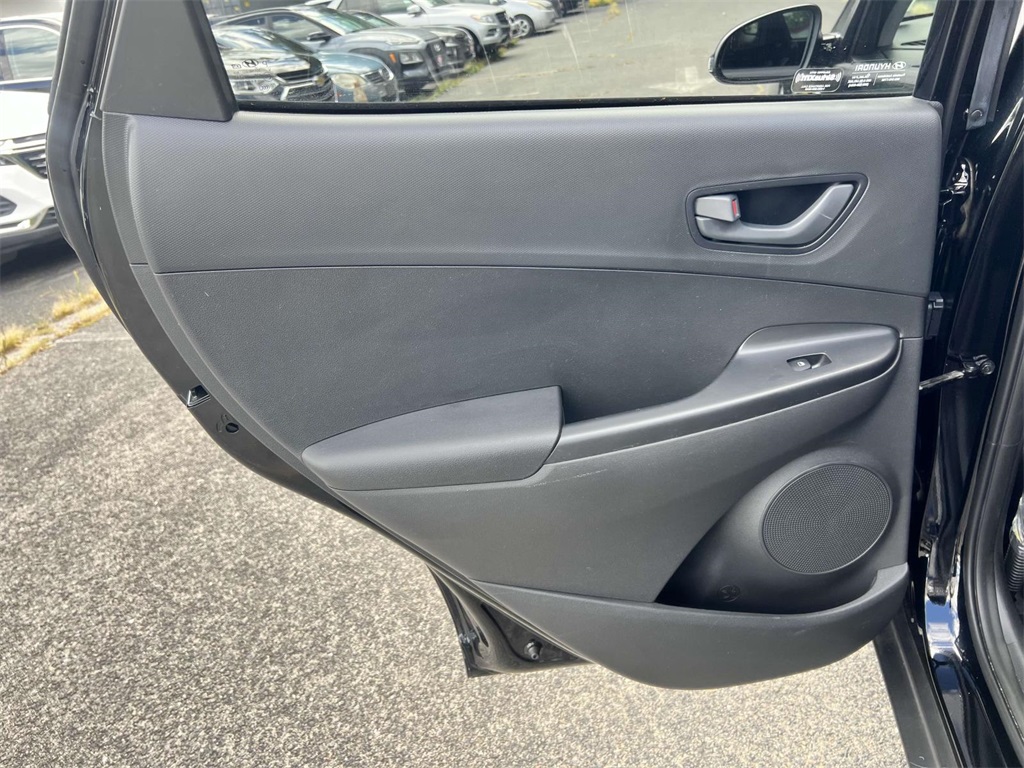 2023 Hyundai Kona SEL photo 12