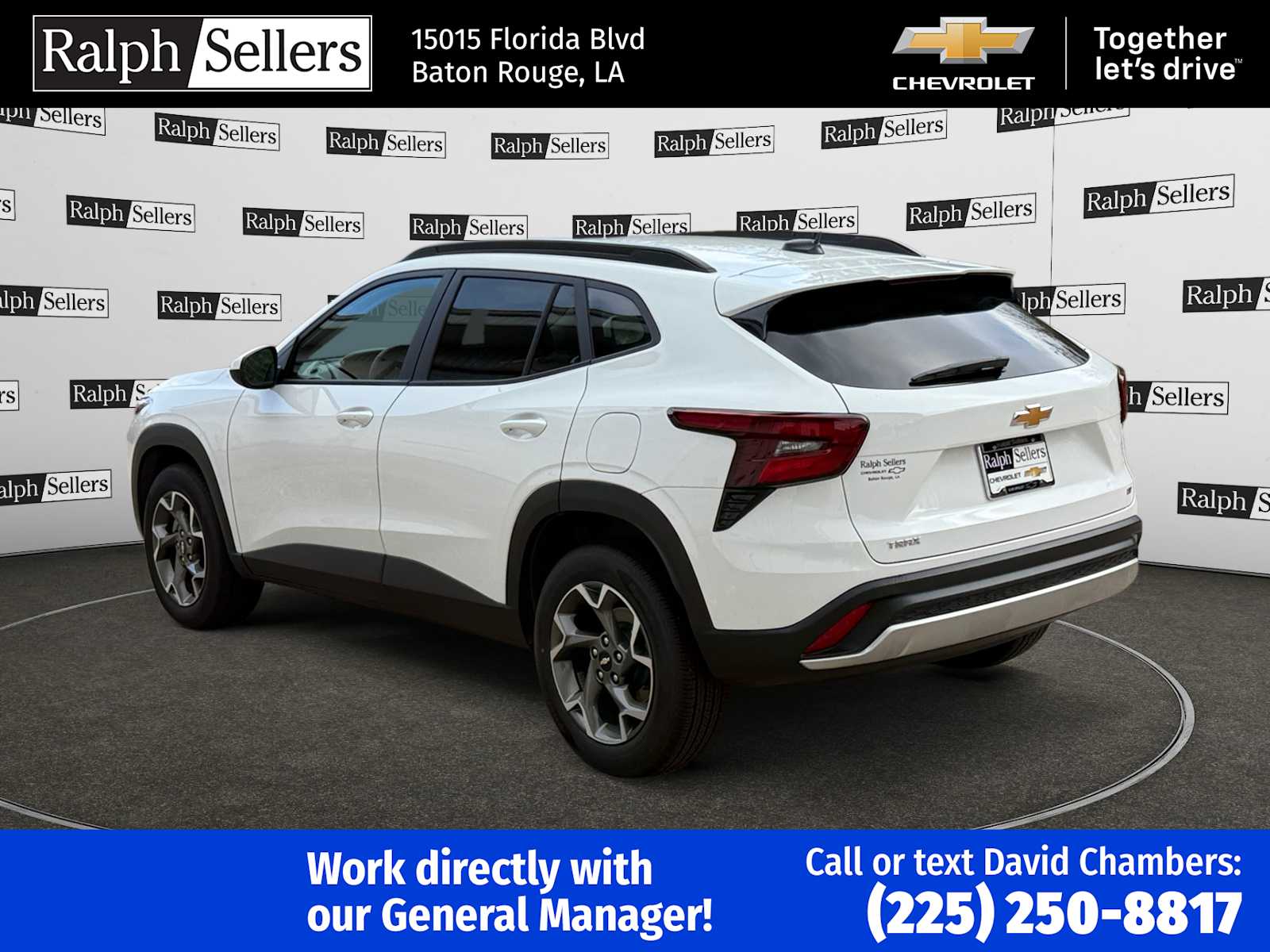 2025 Chevrolet Trax LT photo 4