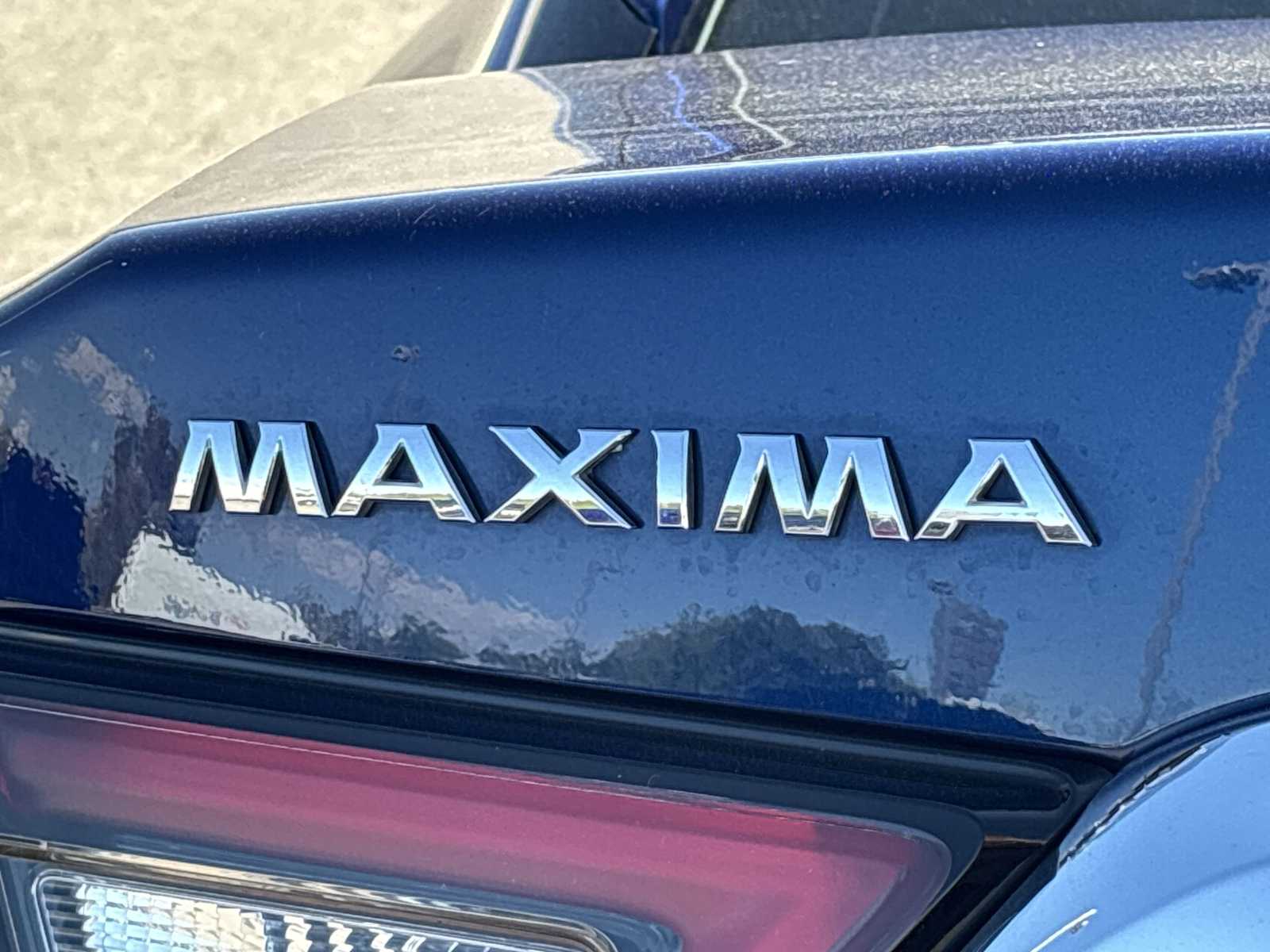 2020 Nissan Maxima SV photo 11