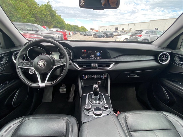 2019 Alfa Romeo Stelvio Base photo 17
