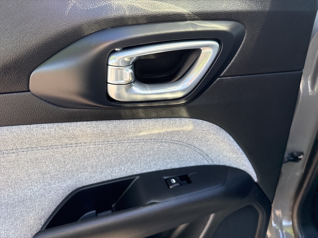 2024 Jeep Compass Latitude photo 16