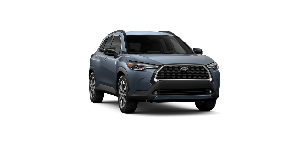 2025 Toyota Corolla Cross XLE photo 16