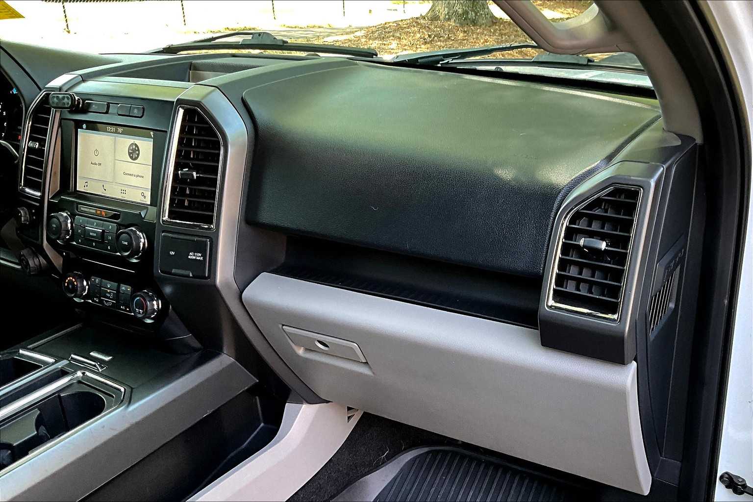 2016 Ford F-150 XLT photo 17