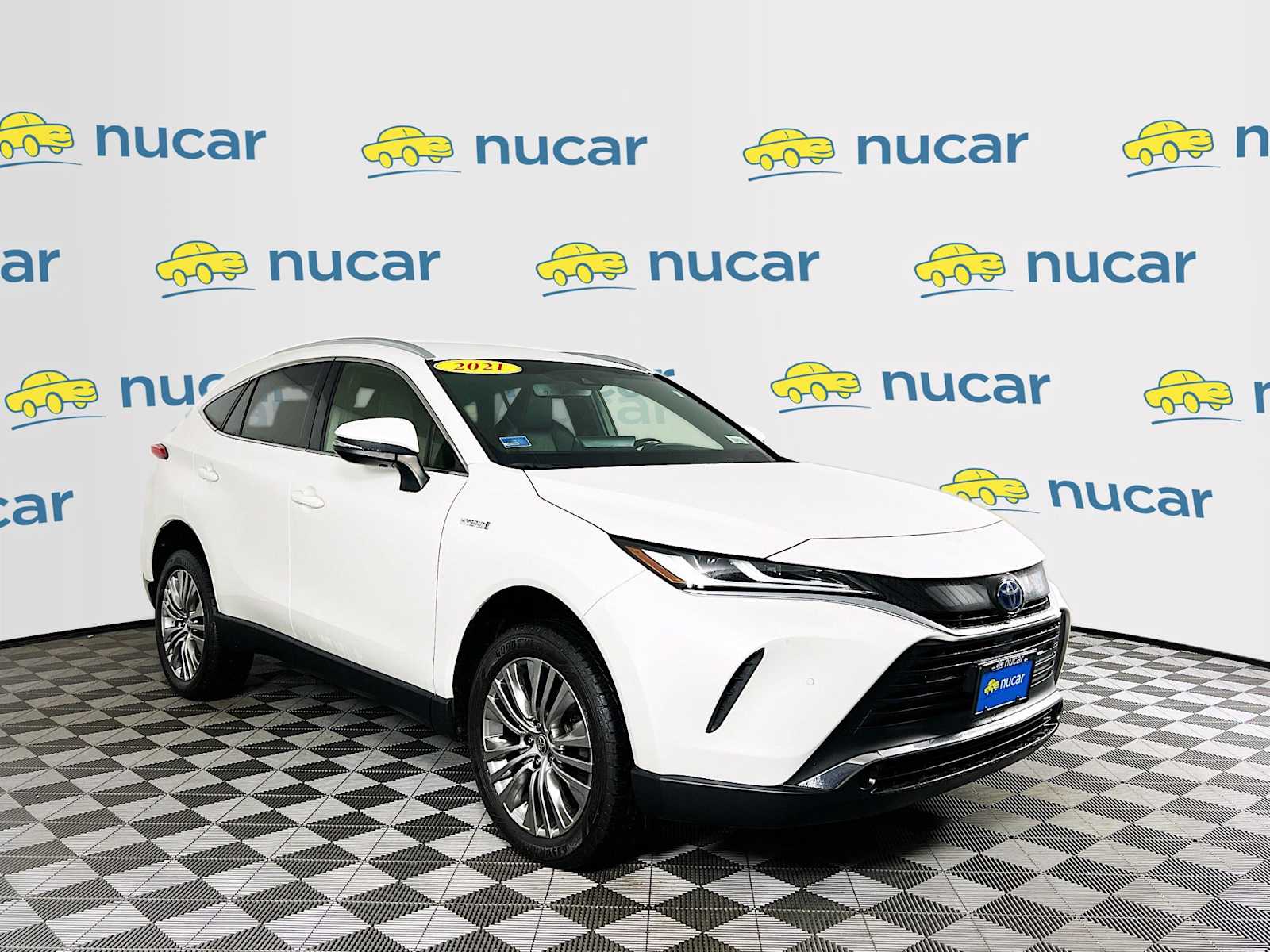 2021 Toyota Venza XLE's photo