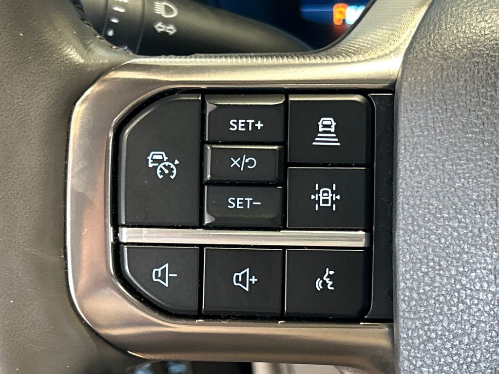 2024 Ford F-150 Platinum photo 32