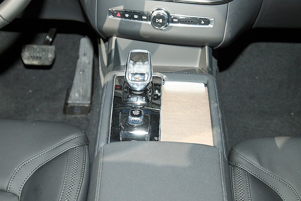 2026 VOLVO XC90 - Image 29