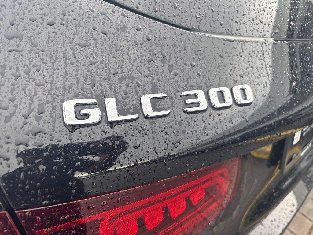 2021 Mercedes Benz GLC 300 4MATIC photo 4