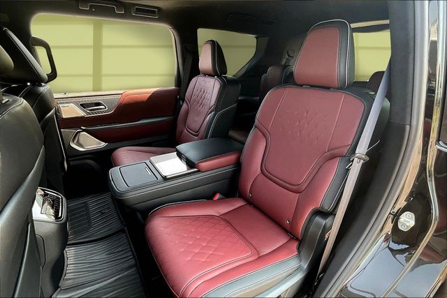2026 Infiniti QX80 photo 25