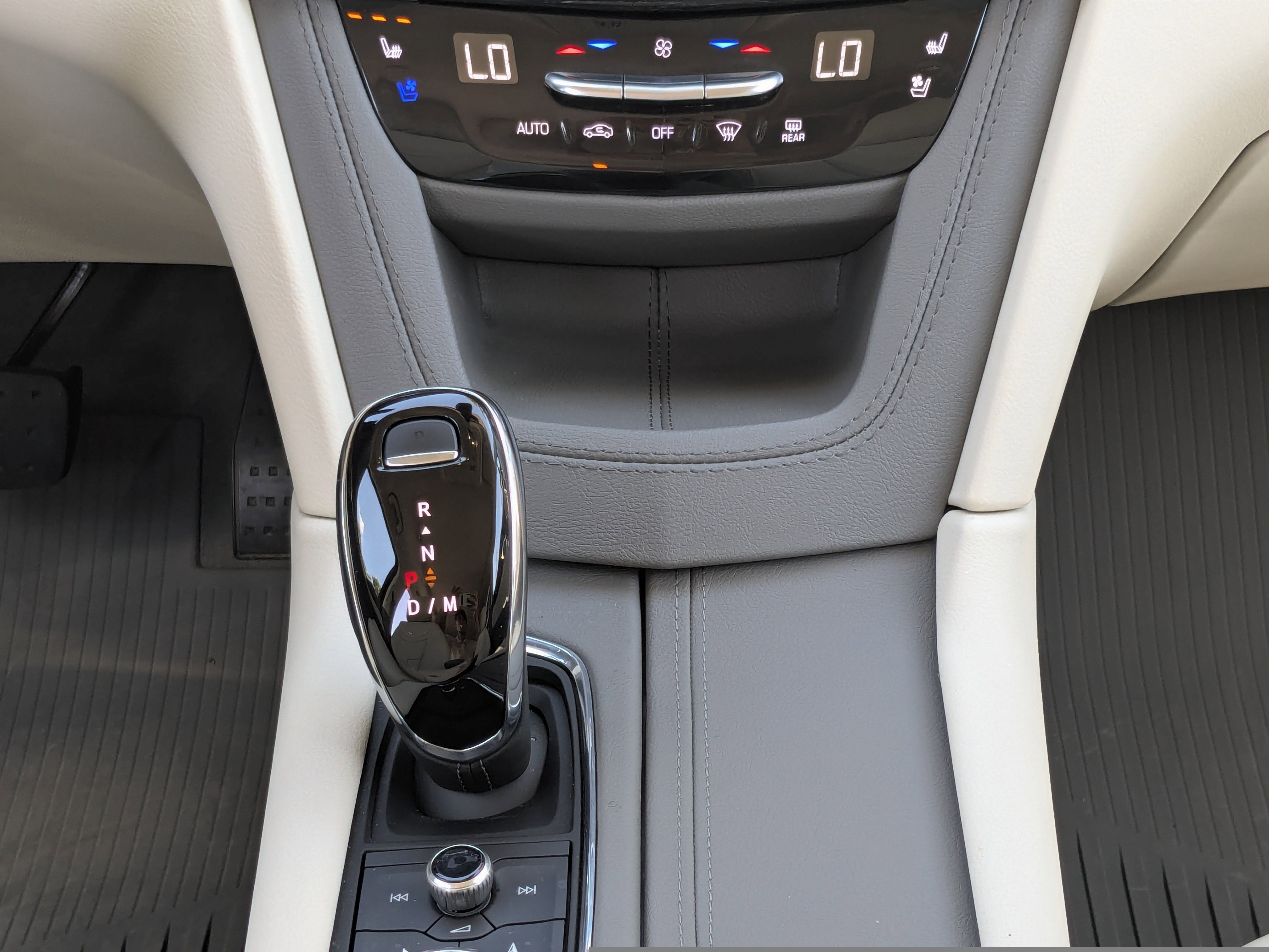 2023 Cadillac XT6 Premium Luxury photo 9