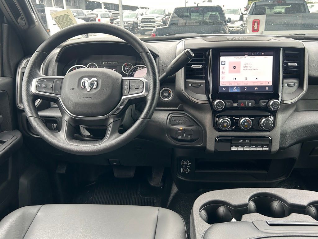 2025 Ram 3500 Tradesman photo 9