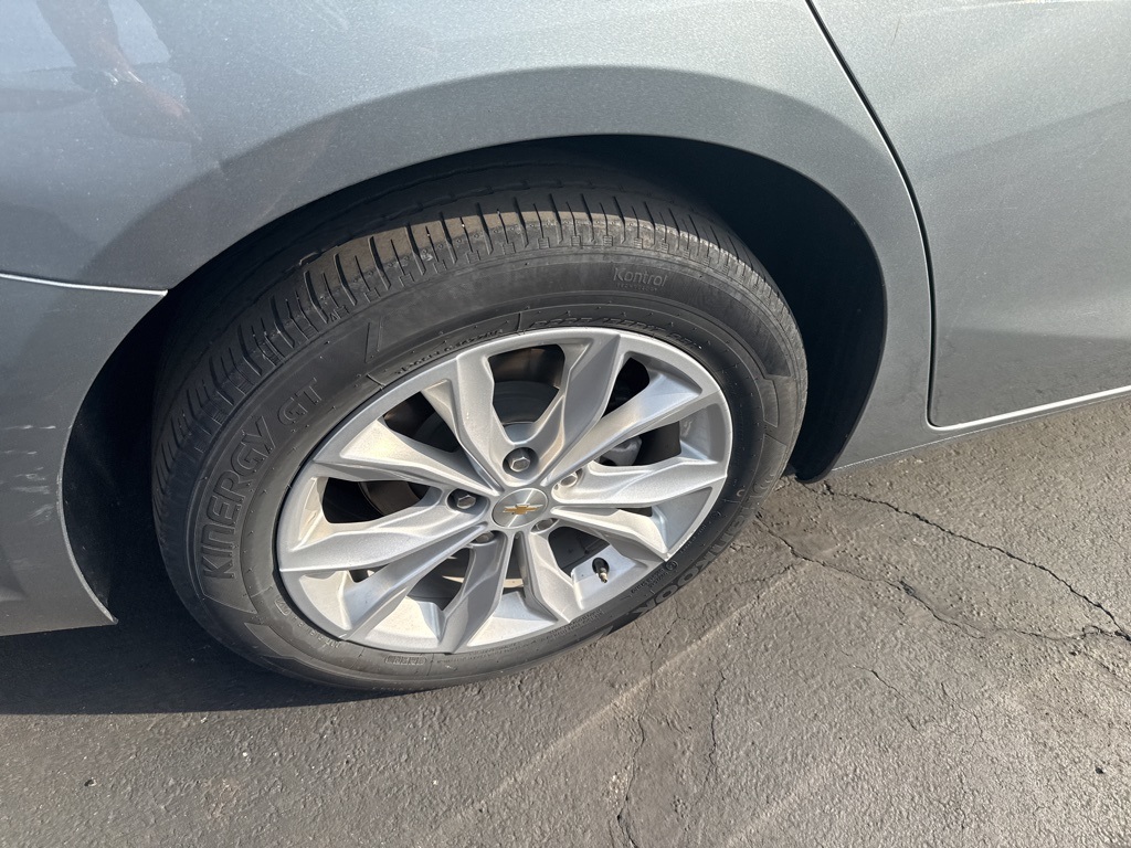 2024 Chevrolet Malibu 1LT photo 5