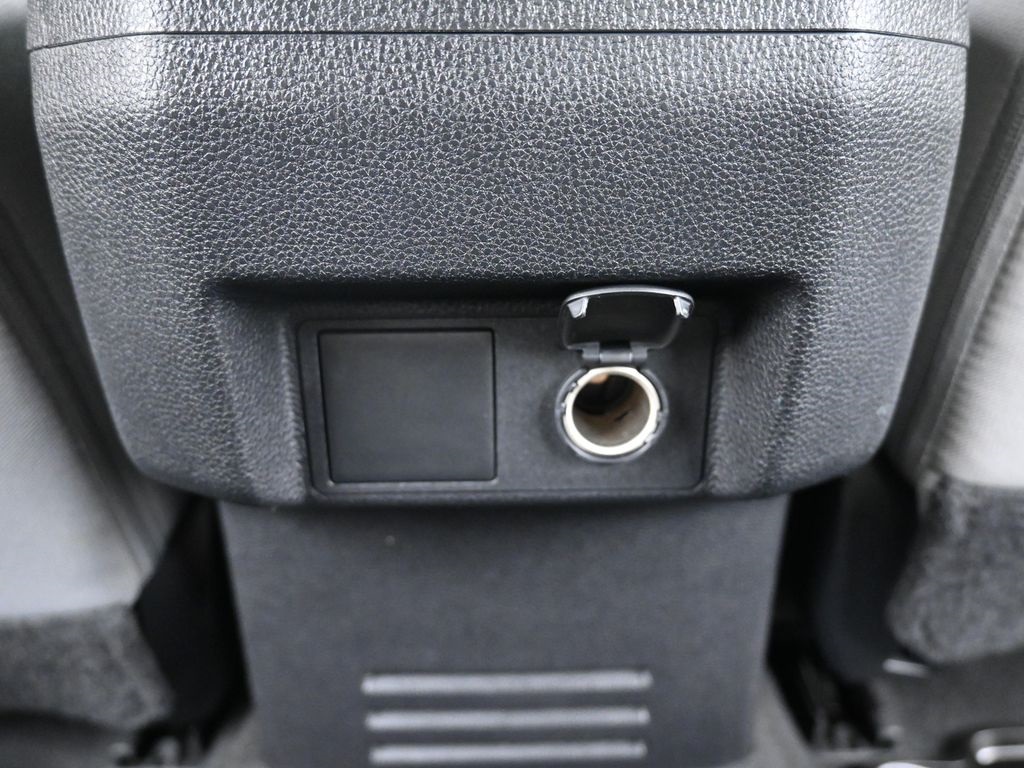 2024 Toyota Tacoma photo 25