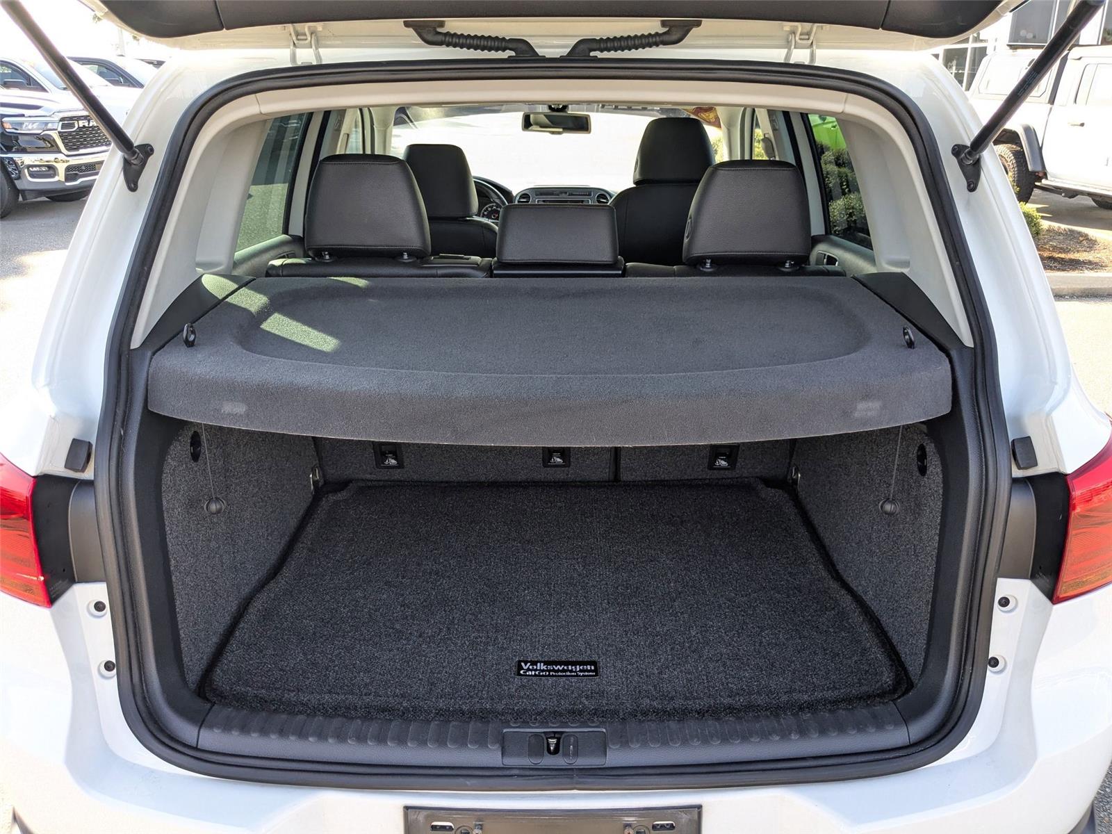 2017 Volkswagen Tiguan Wolfsburg Edition photo 30