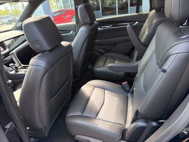 2025 Cadillac XT6 Premium Luxury photo 5