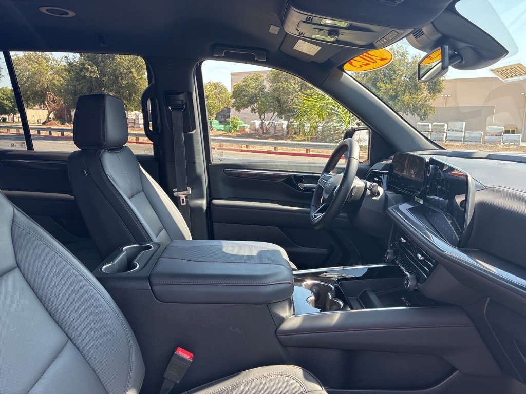 2025 Chevrolet Tahoe RST photo 27