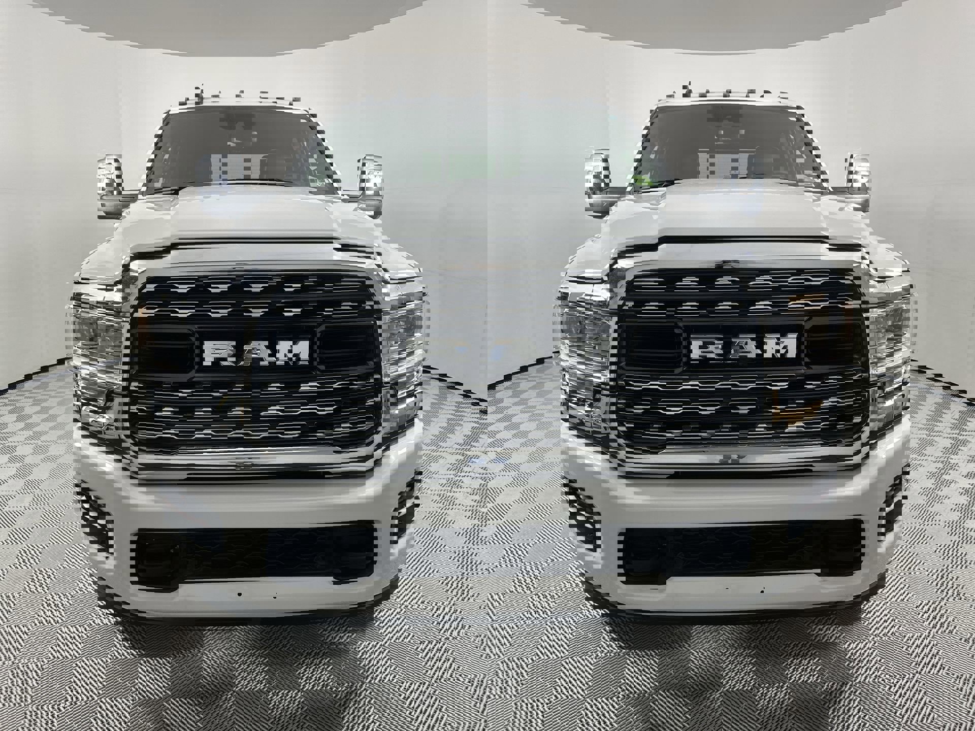 2024 Ram 3500 Limited photo 3