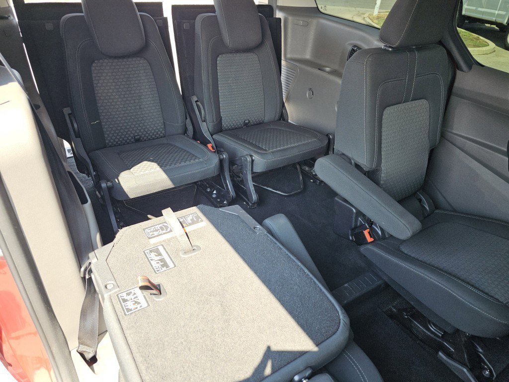 2020 Ford Transit Connect XLT photo 5