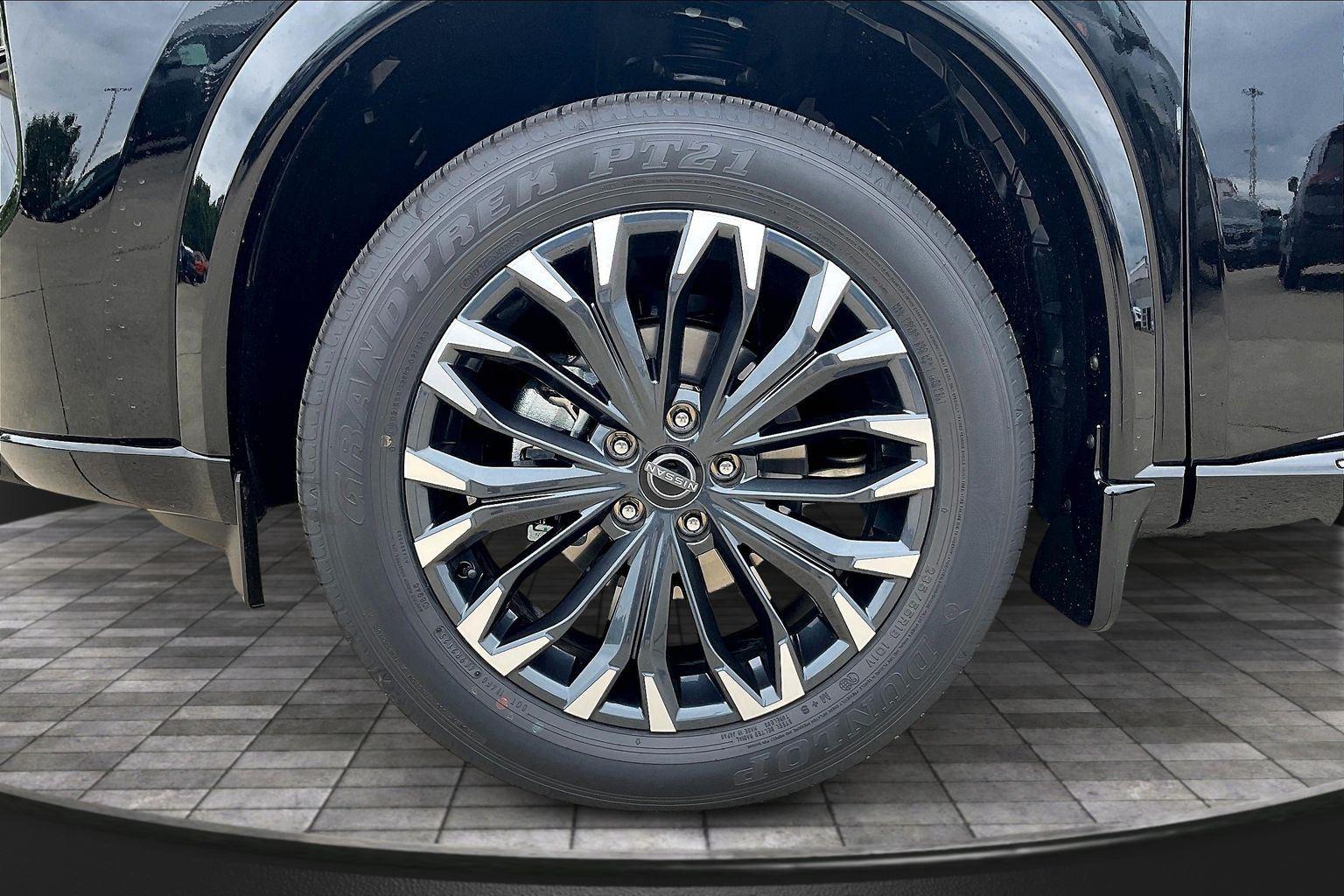 2026 Nissan Rogue Platinum photo 9