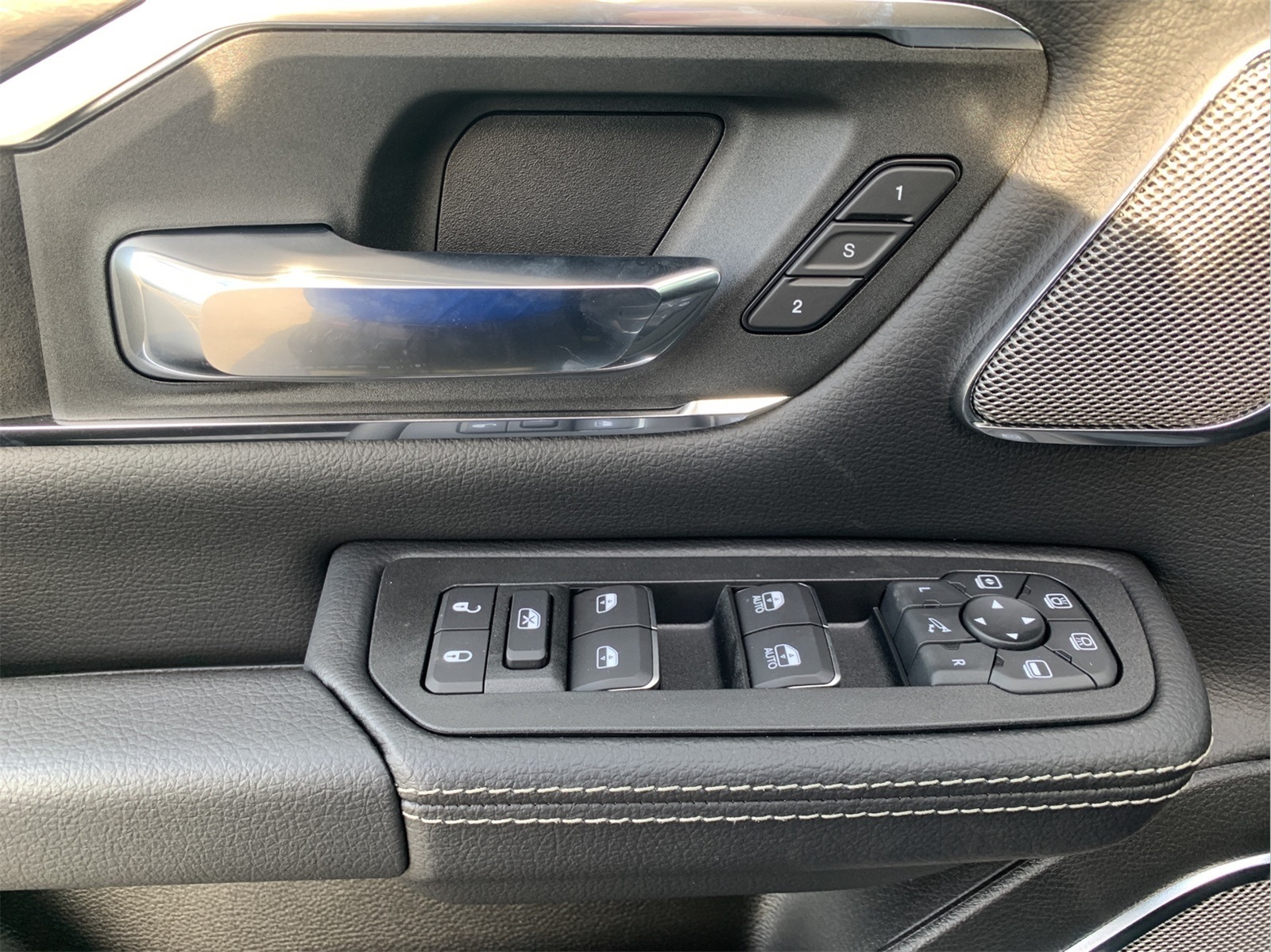2026 Ram 1500 Laramie photo 10