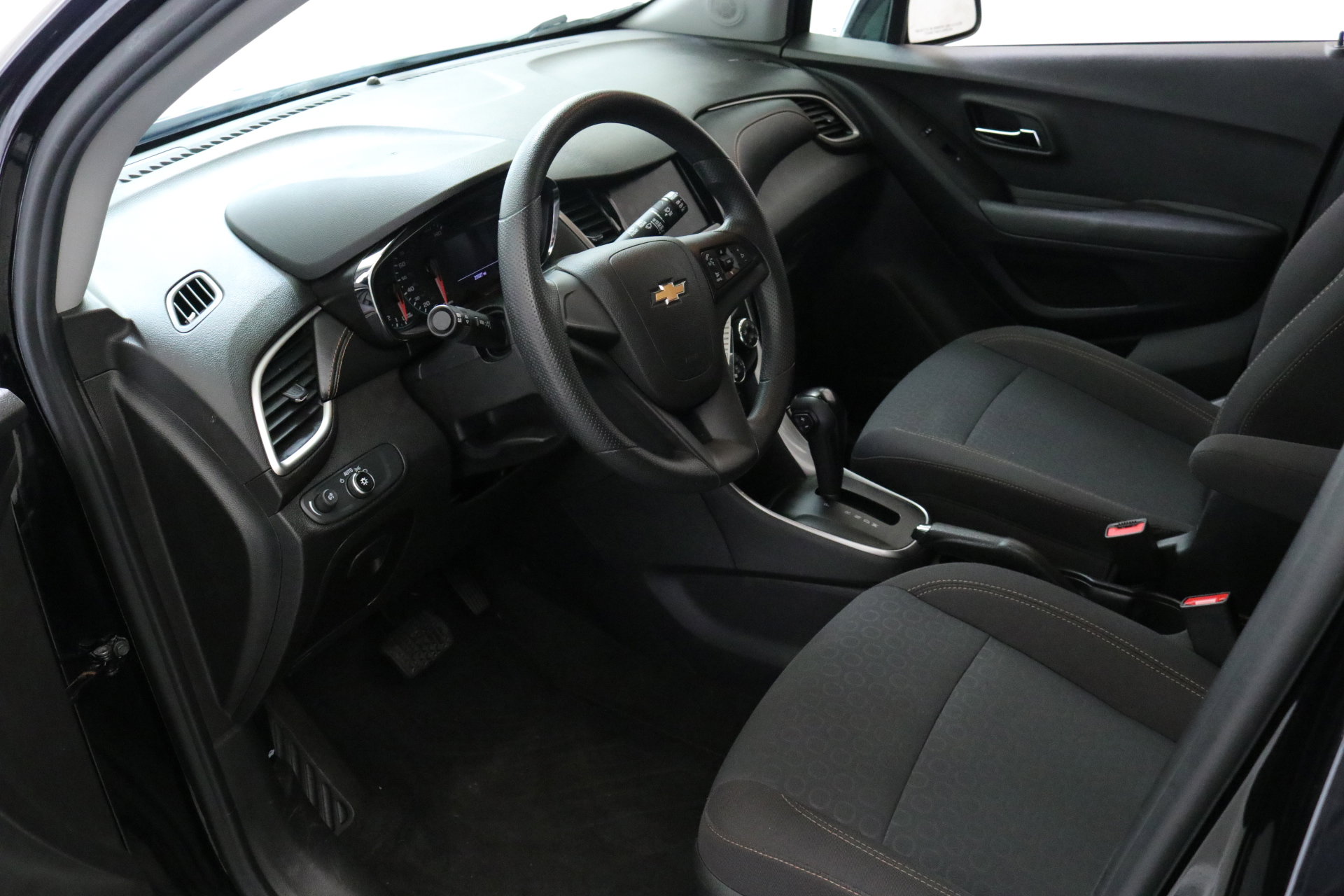 2020 Chevrolet Trax LS photo 19