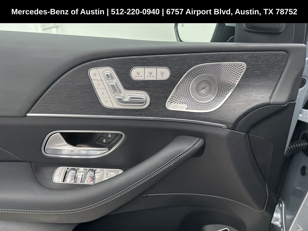 2025 Mercedes Benz GLE 450e 4MATIC photo 11