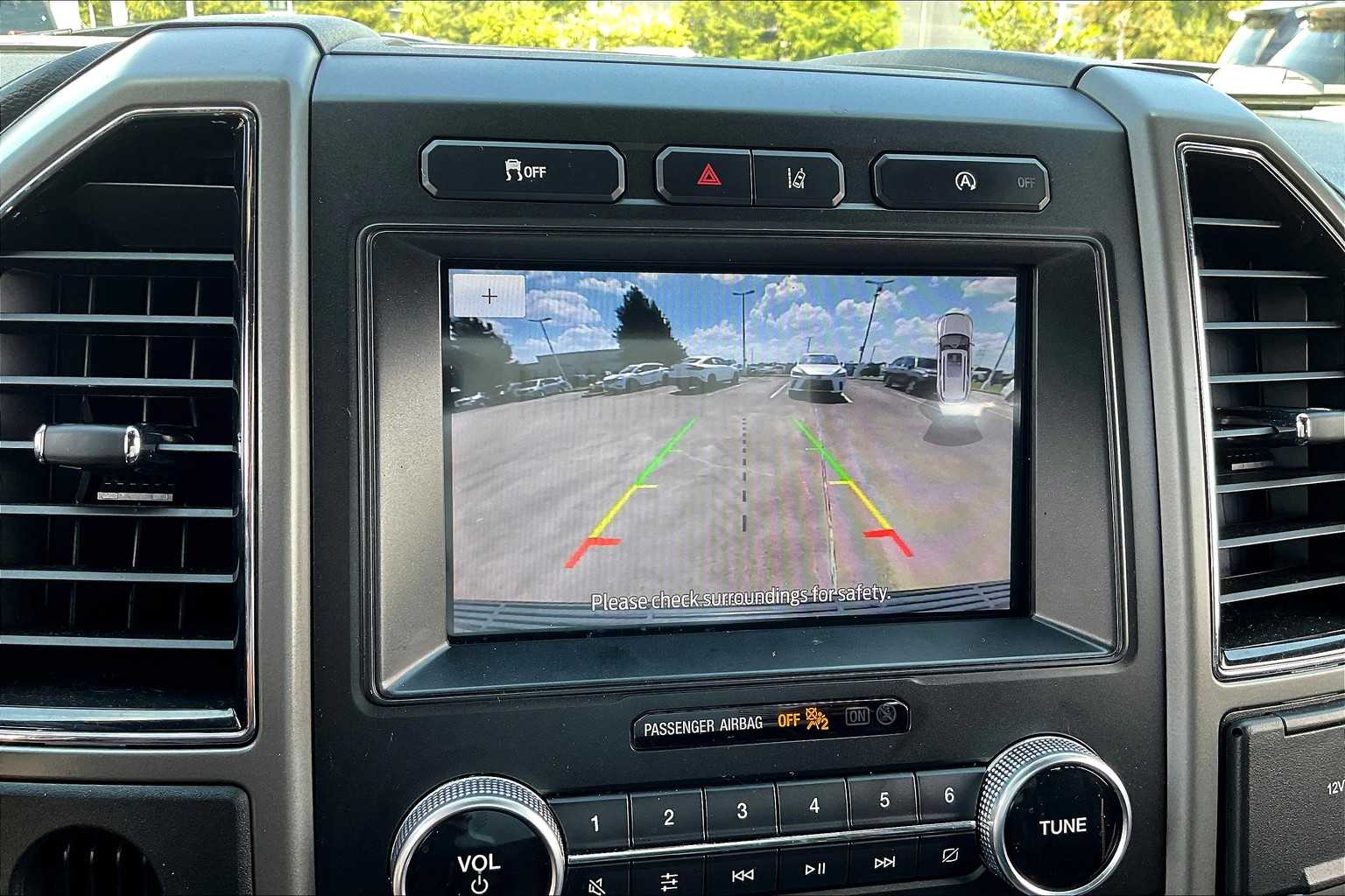 2020 Ford Expedition XLT photo 24