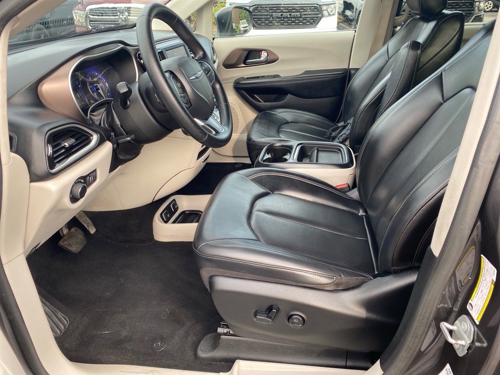 2021 Chrysler Voyager LXi photo 9