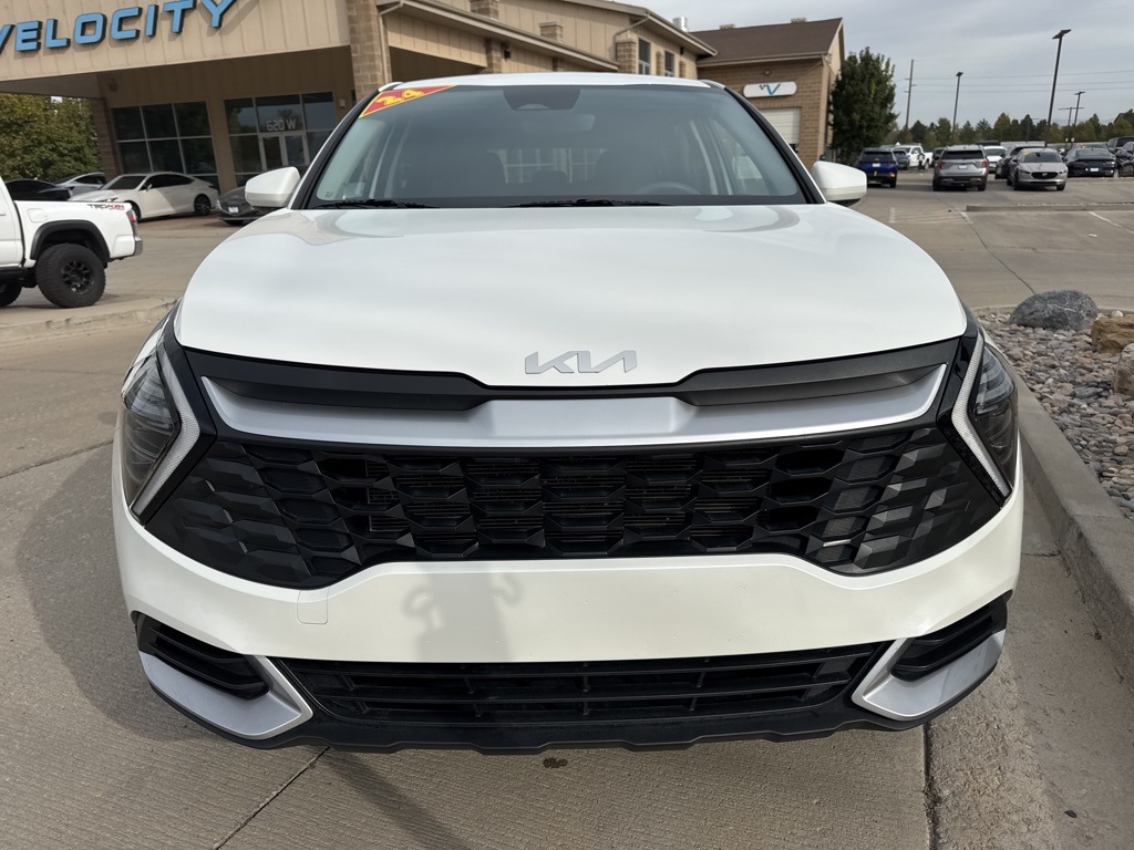 2024 Kia Sportage LX photo 2
