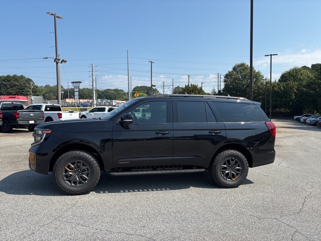 2025 Ford Expedition photo 4