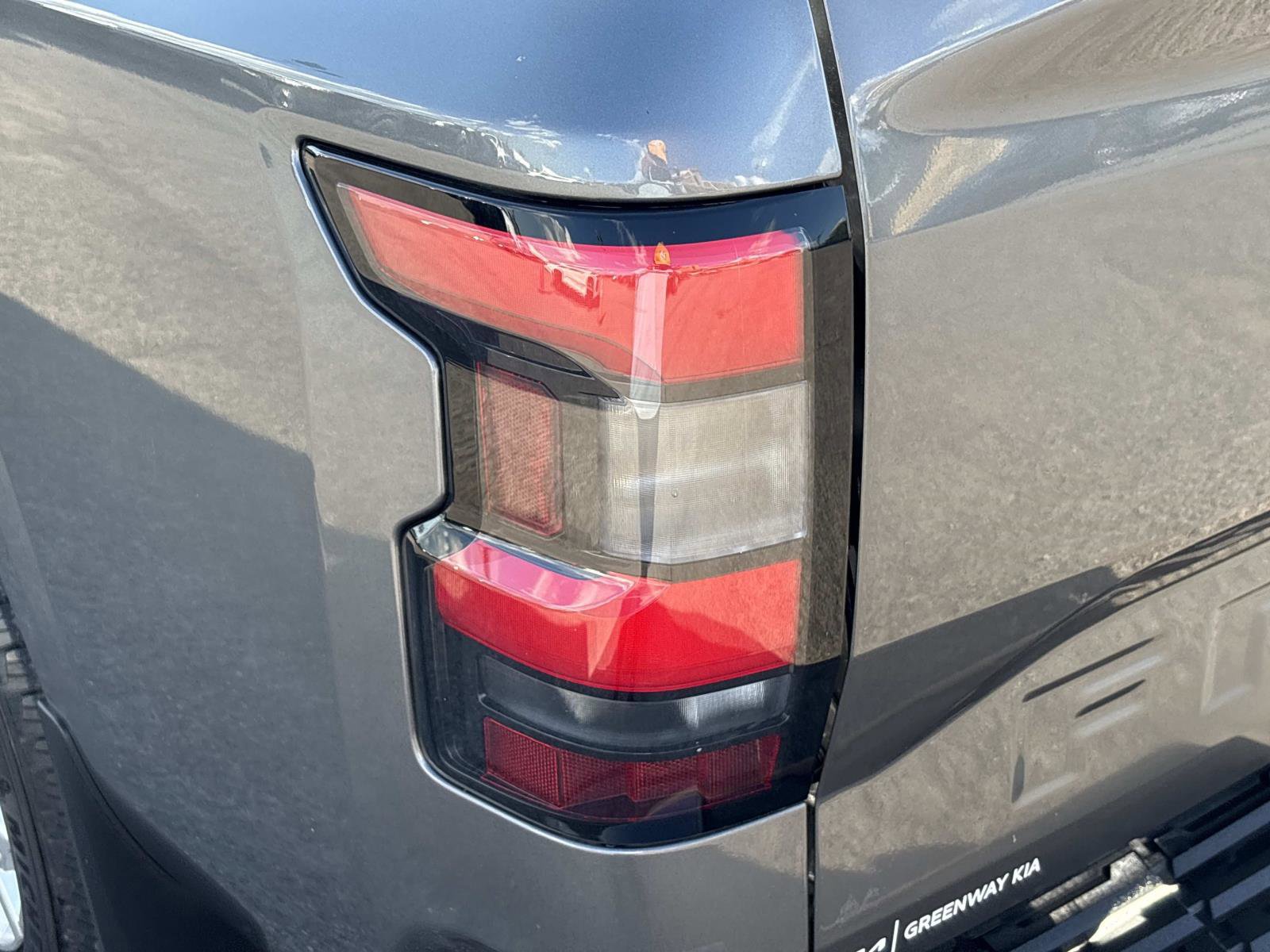 2023 Nissan Frontier SV photo 11