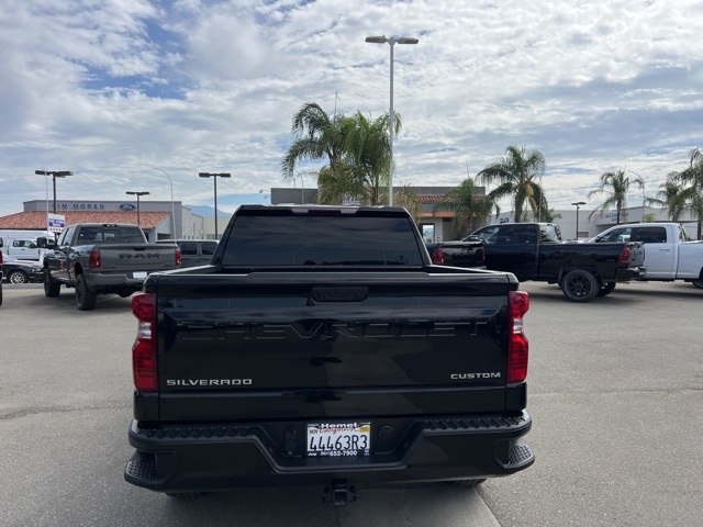 2022 Chevrolet Silverado 1500 Custom photo 3