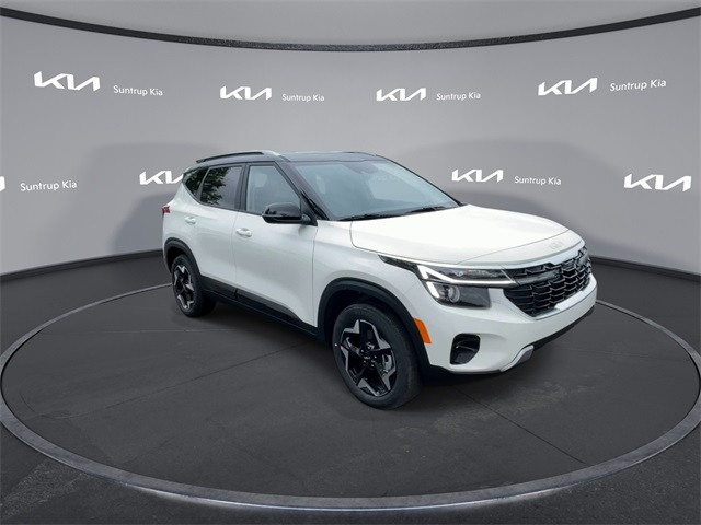 2026 Kia Seltos S photo 2