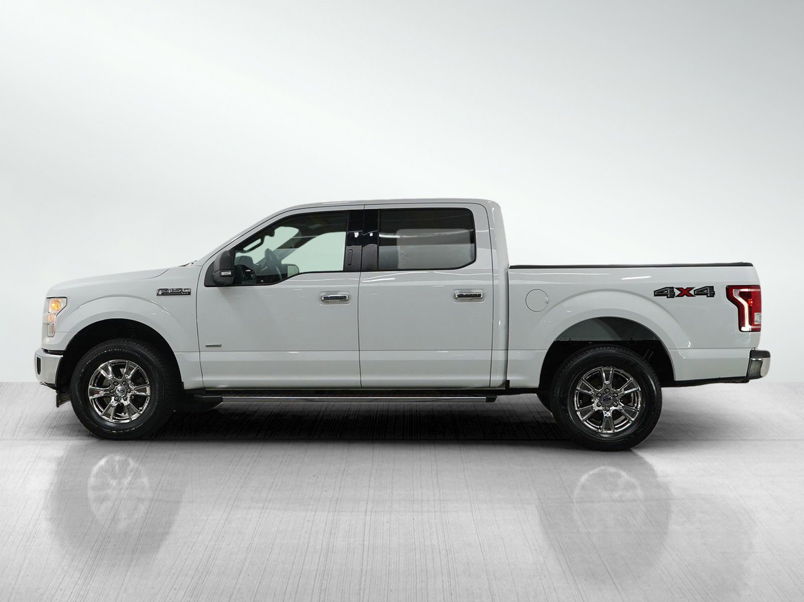 Used 2017 Ford F-150 XLT with VIN 1FTEW1EP7HFB10374 for sale in Burnsville, Minnesota