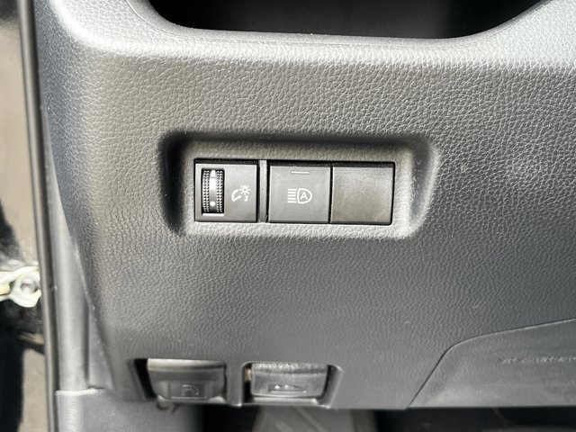 2021 Toyota RAV4 XLE photo 30