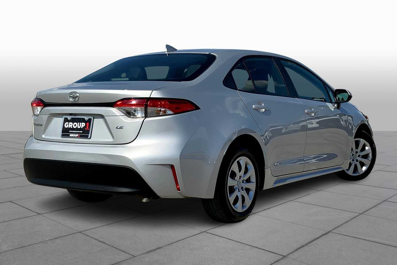 2024 Toyota Corolla LE photo 12