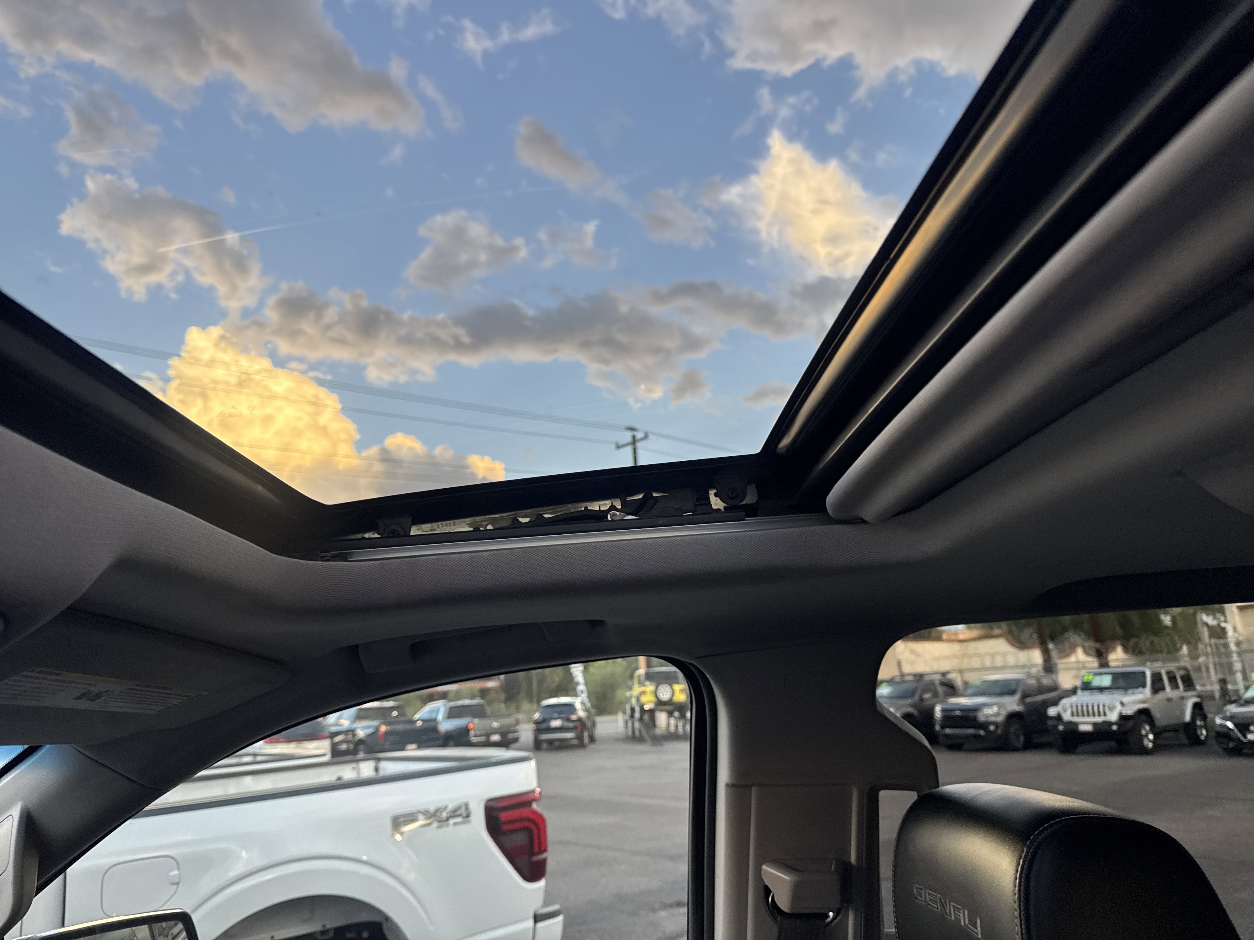 2016 Gmc Yukon Denali photo 5