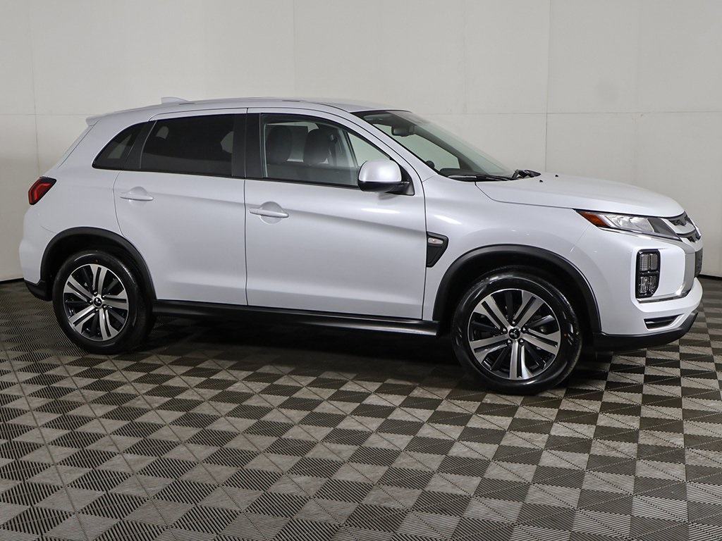 2025 Mitsubishi Outlander Sport ES SE LE photo 6
