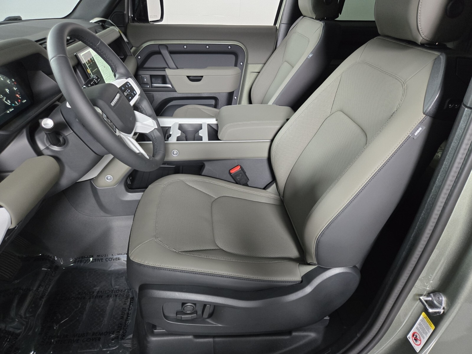 2025 Land Rover Defender X-Dynamic SE photo 11