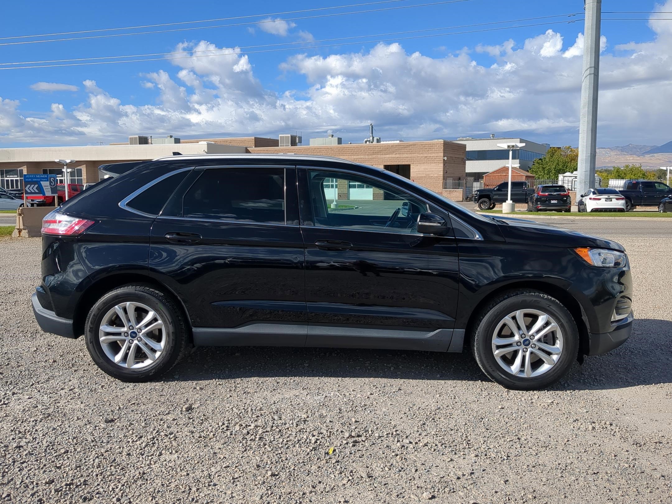 2019 Ford Edge SEL photo 6