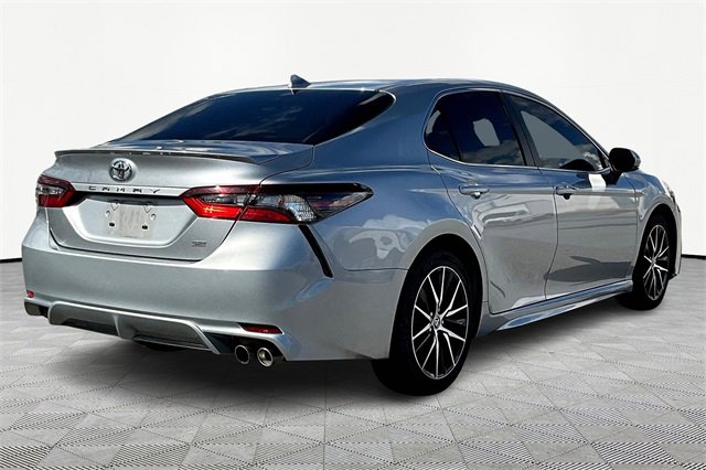 2022 Toyota Camry SE photo 6
