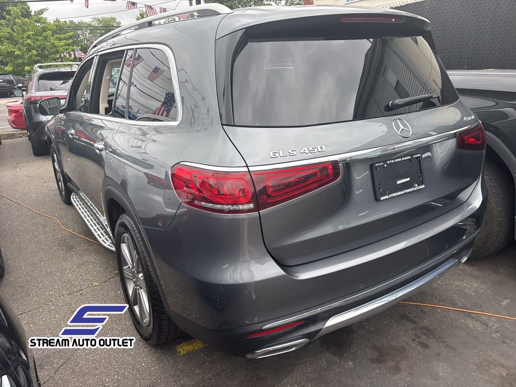 2022 Mercedes Benz GLS 450 4MATIC photo 2