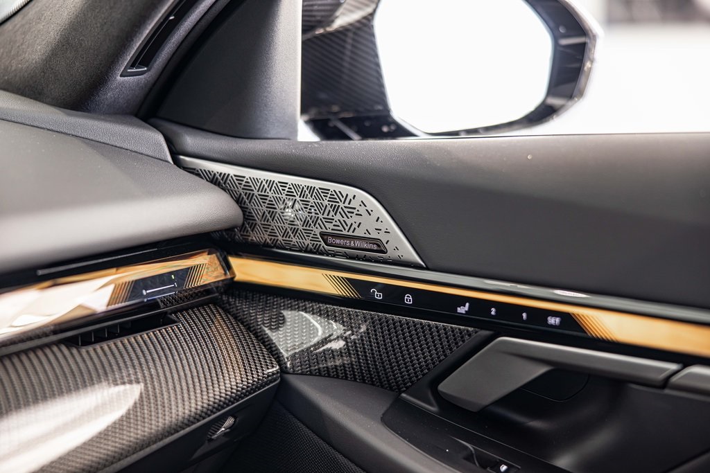 2025 BMW M5 - Image 29