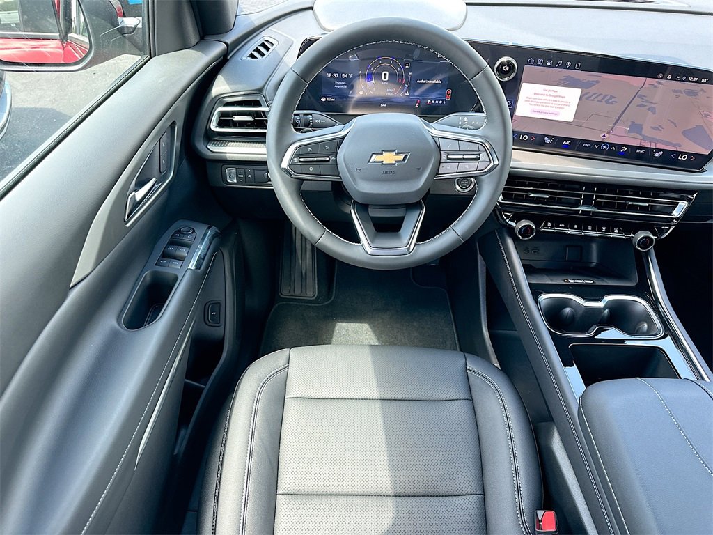 2026 Chevrolet Traverse photo 14