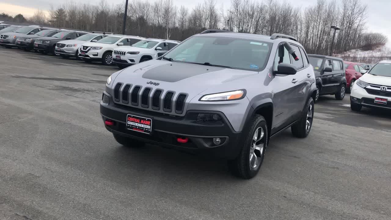 2017 Jeep Cherokee Trailhawk photo 3