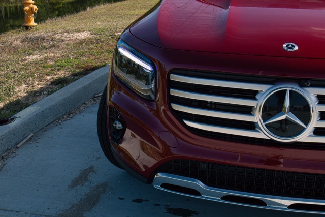 2026 Mercedes Benz GLB 250 photo 3