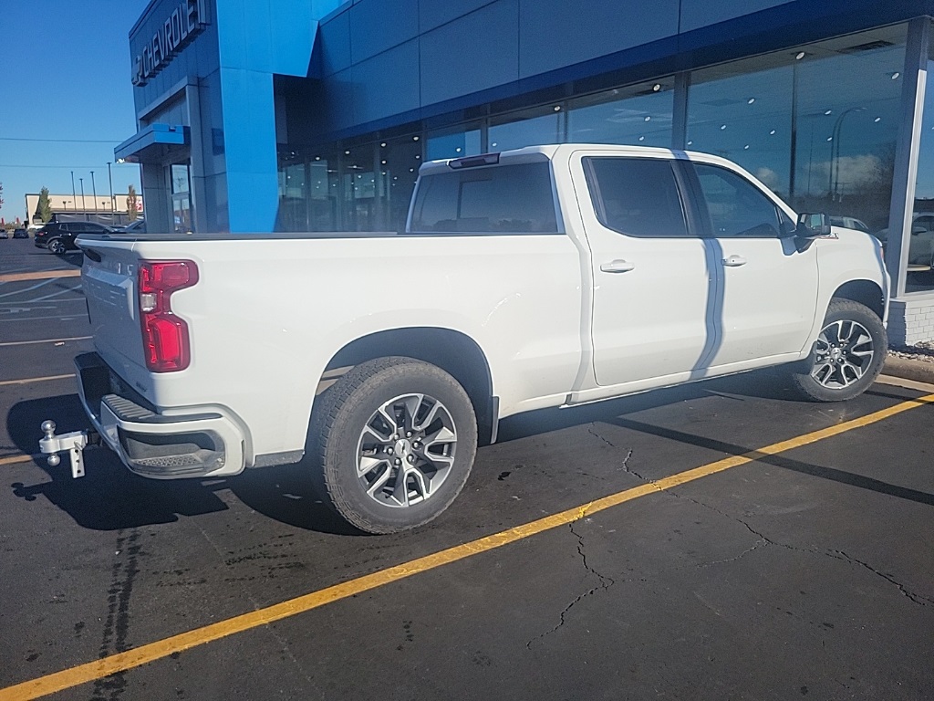 2024 Chevrolet Silverado 1500 RST photo 3