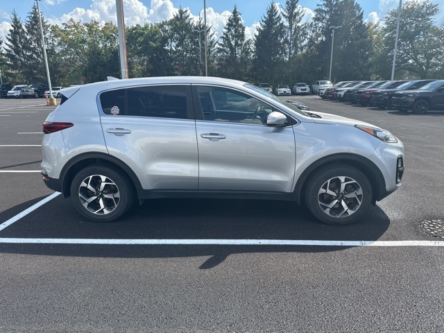 2022 Kia Sportage LX photo 2